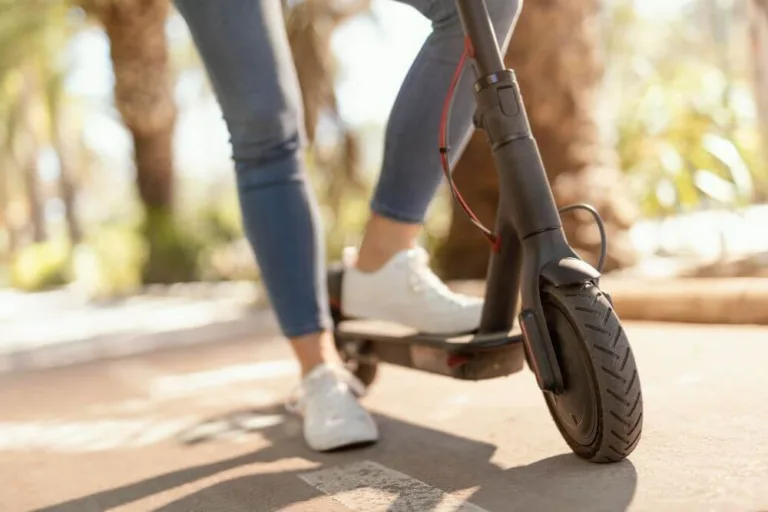 ile kosztuje naładowanie hulajnogi