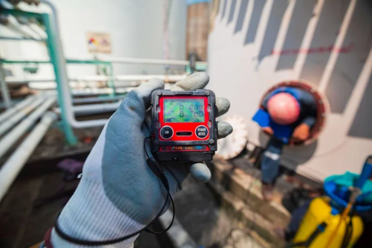 Analizator spalin do kotłów: po tych cechach poznasz najlepsze produkty na rynku